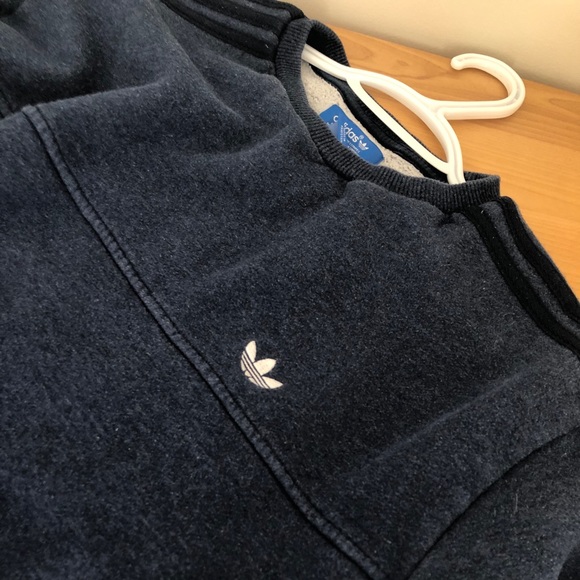 Oversized Adidas Original Crewneck Sweater - Picture 4 of 4